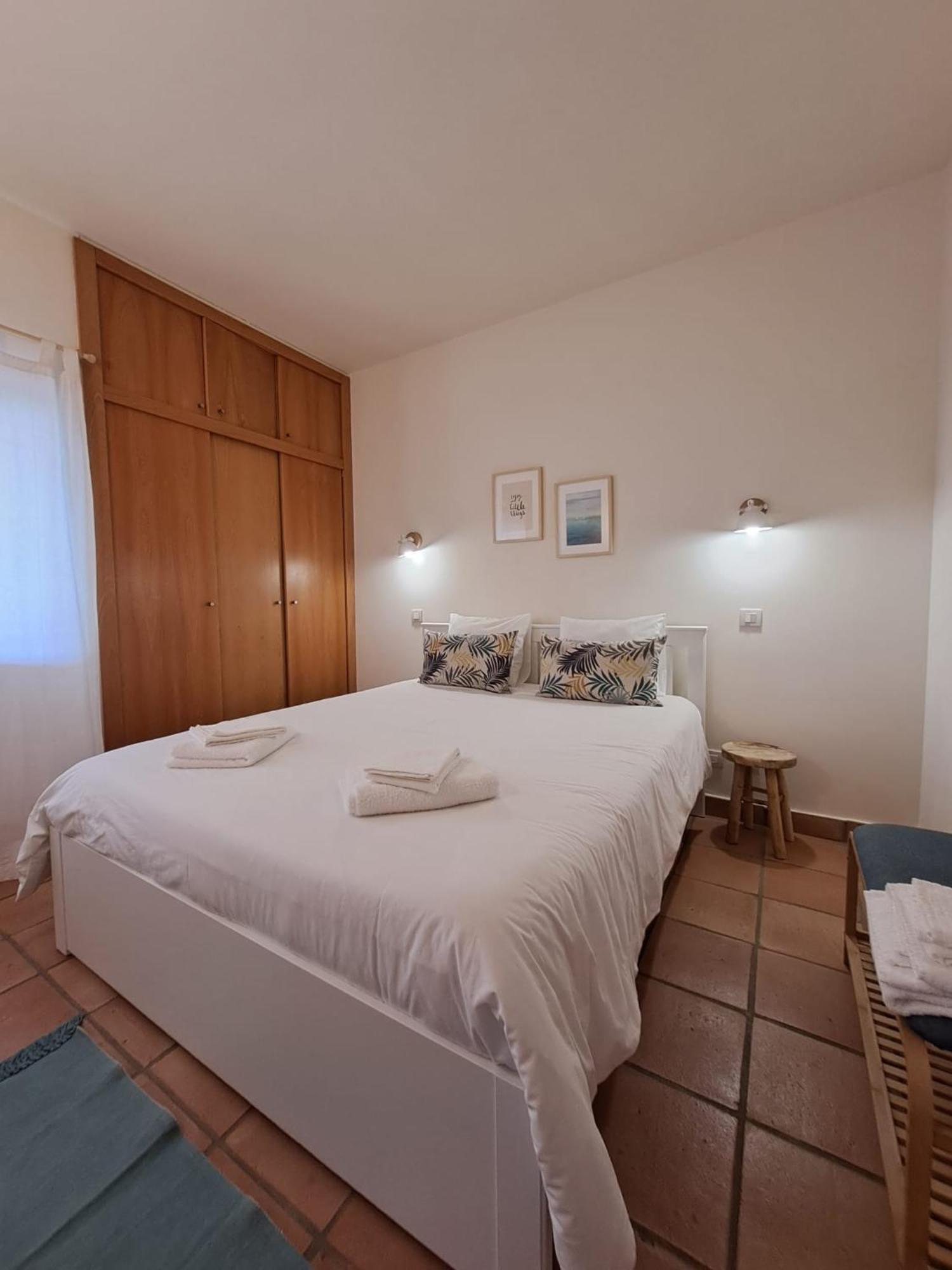 Sea View Apartment Near Meia Praia Beach In Lagos! Rum bild